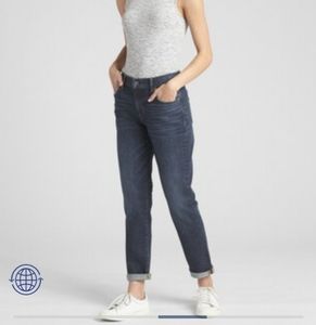 GAP girlfriend jeans, like new, size 24 regular, dark wash